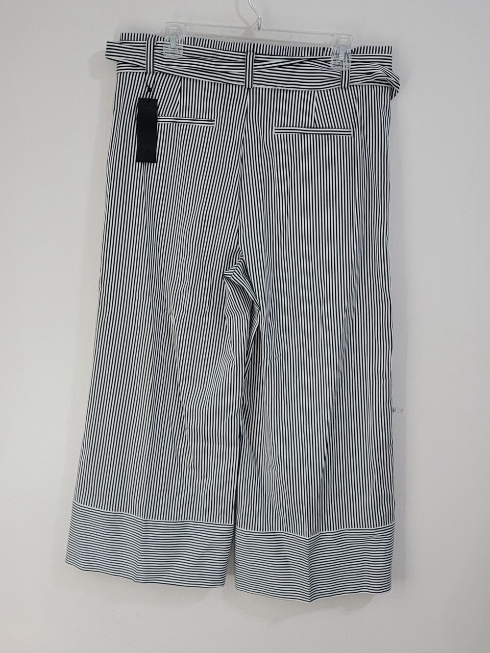 Banana Republic Black and White Striped Cropped Wide-Leg Pants with Tie Belt - Picture 2 of 8